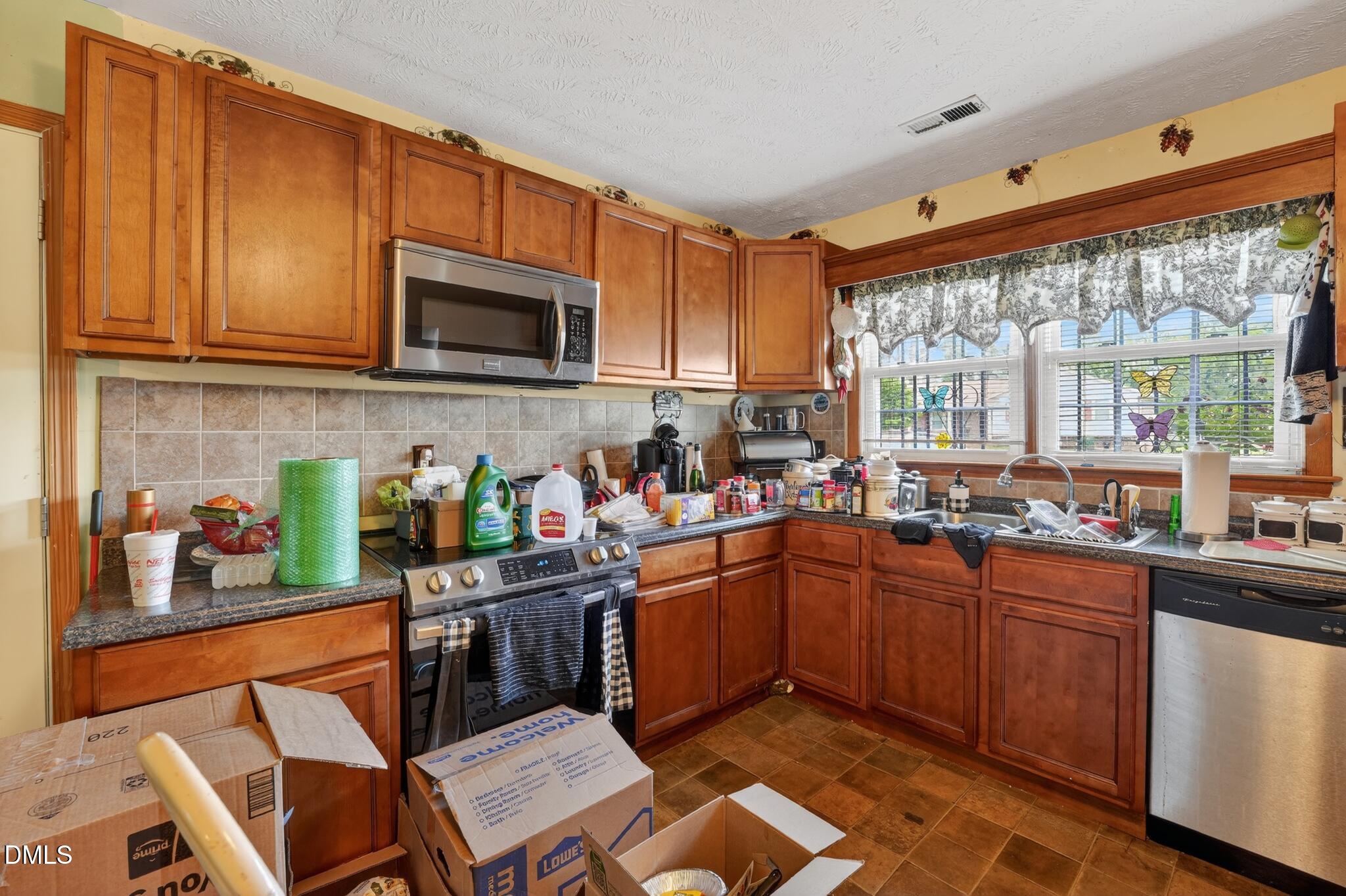 1082 Quail Meadow Drive, Fayetteville, NC 28314 — photo 9